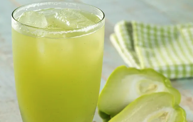 A Powerful Natural Beverage to Clear Veins, Reduce Varicose Veins, Enhance Blood Flow, and Manage Diabetes
