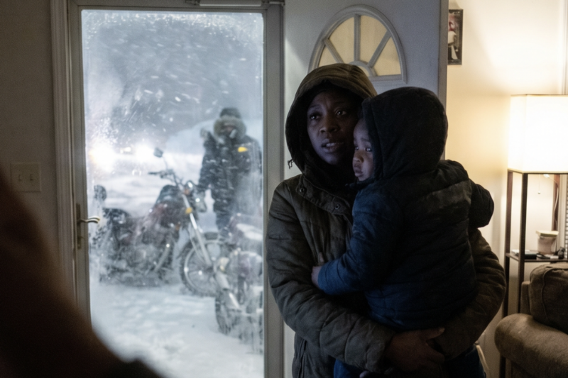 Black Single Mom Shelters 25 Freezing Bikers! Next Morning 1500 Hells Angels Stops Outside Her Door…!